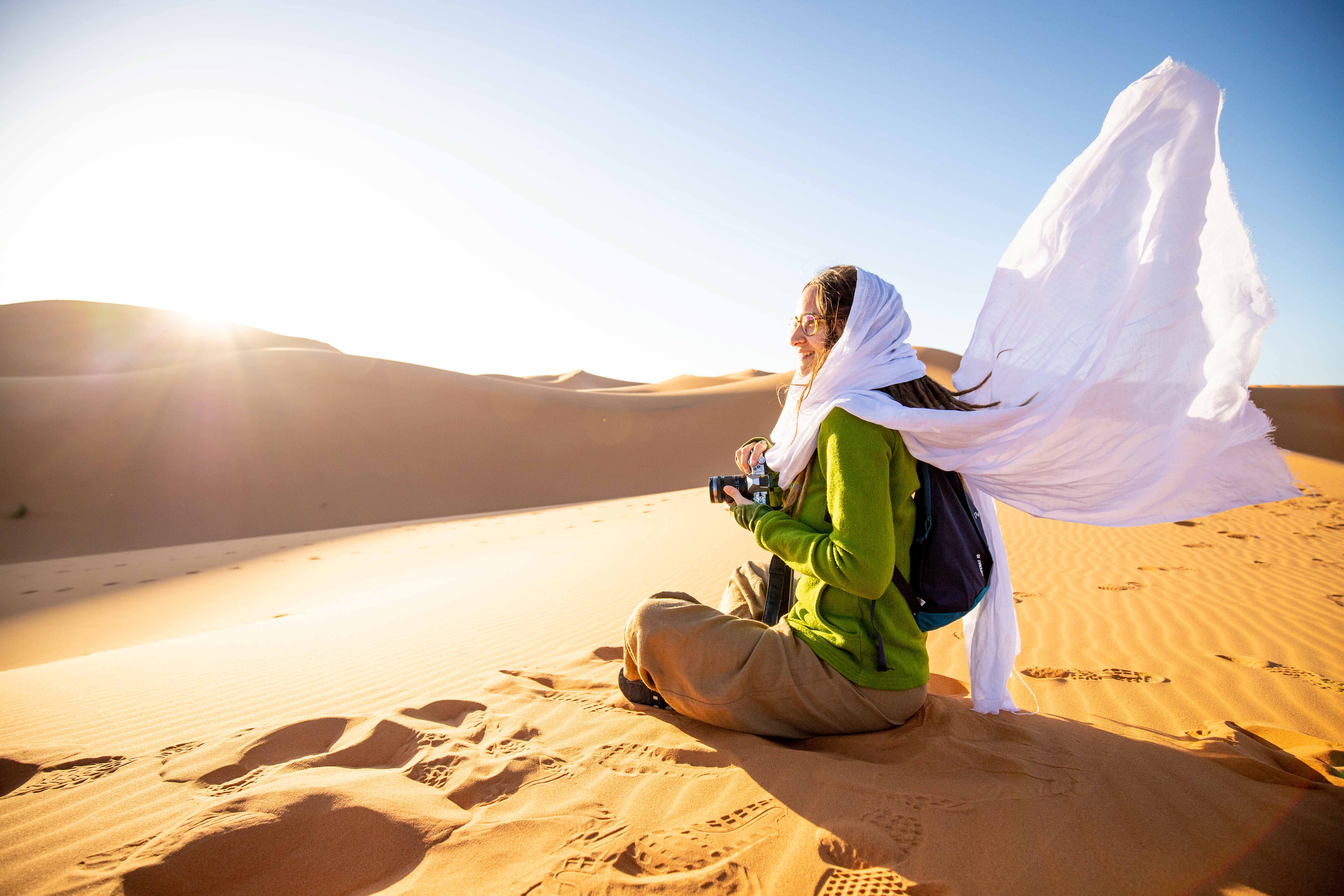 Únete a este viaje en grupo a Marruecos. Desde Marrakech, cruza las montañas del Alto Atlas y adéntrate al desierto de Merzouga, una experiencia única.