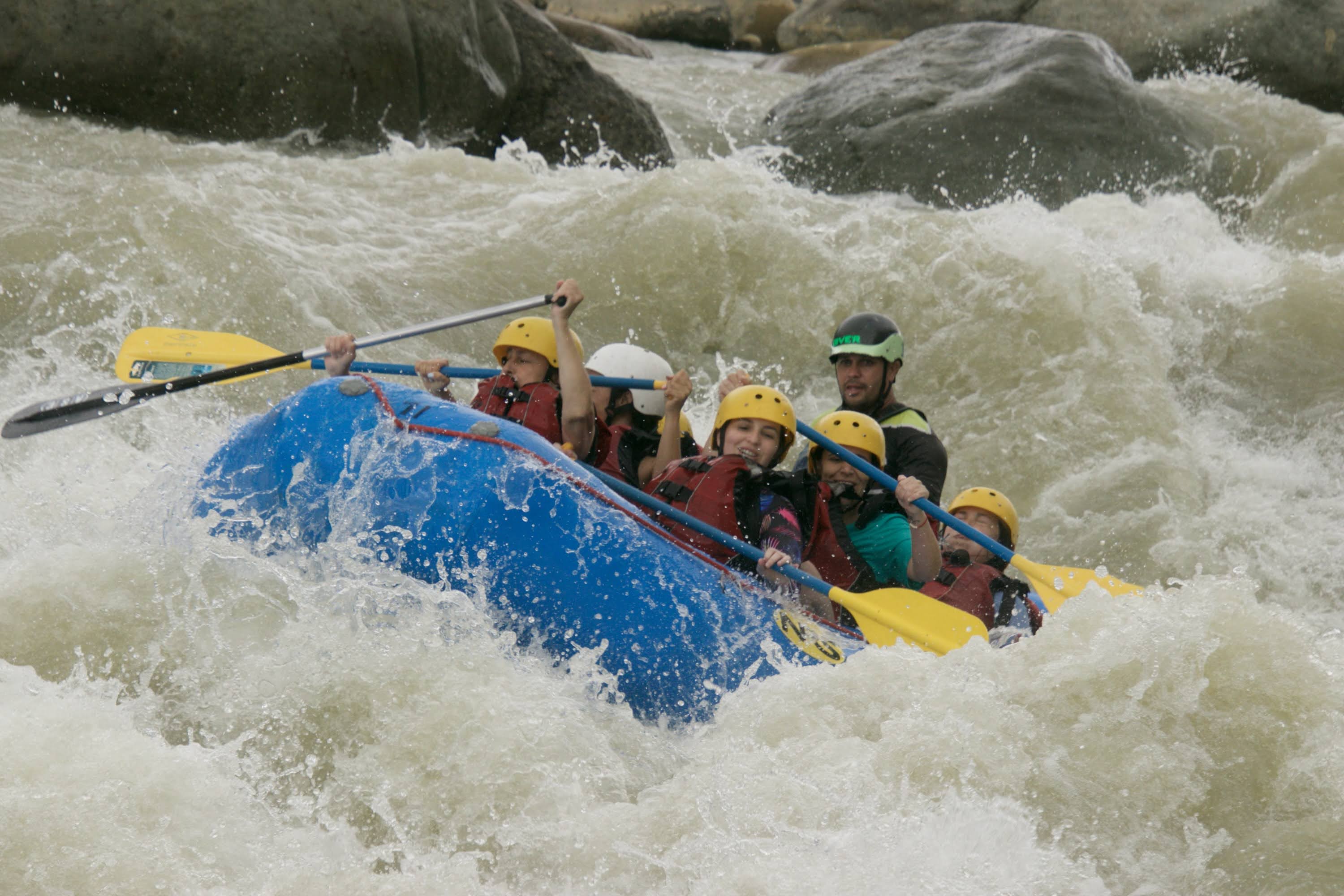 Aprende el auténtico significado de PURA VIDA y vive una aventura sorpresa sin precedentes. Desde Tortuguero, cruzando por el parque Monteverde