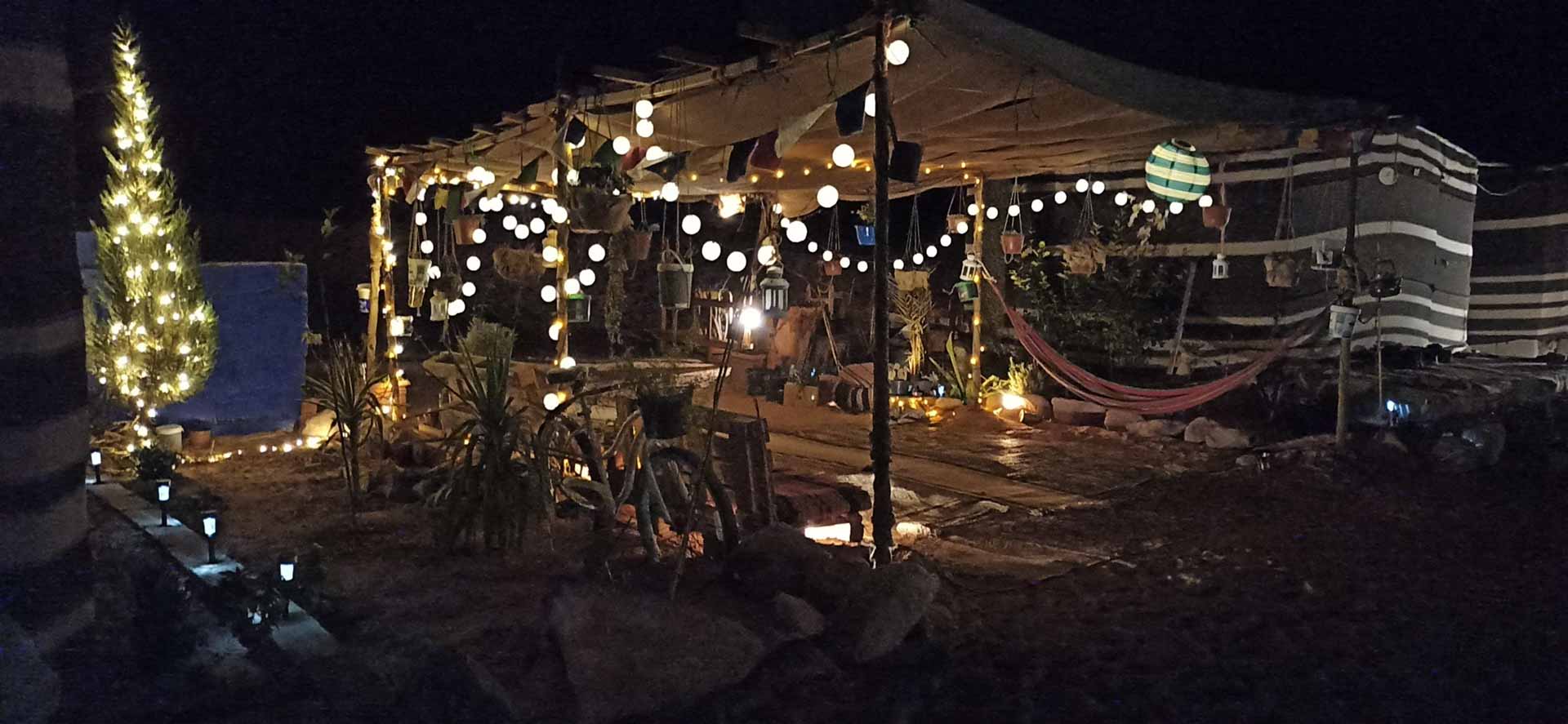 Únete al viaje a Jordania en grupo en el que conocer la tierra de los Nabateos, la impresionante Petra, las aguas del Mar Muerto y el desierto de Wadi Rum.