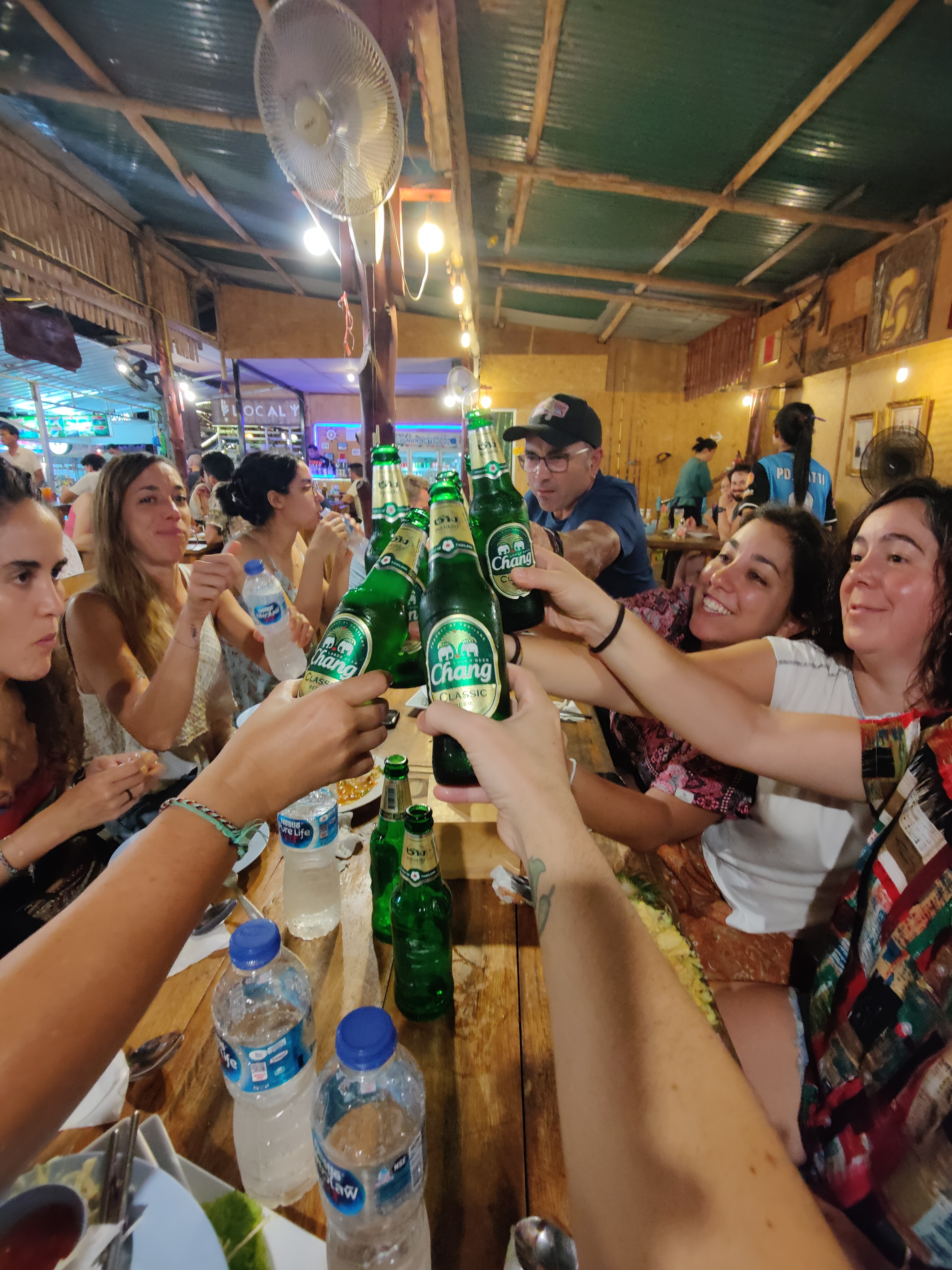 Experimenta la magia del Festival de las Luces en Tailandia con nuestro viaje grupal, descubre tradiciones fascinantes y crea recuerdos inolvidables.